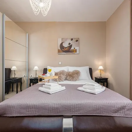 House Karla فيلة *