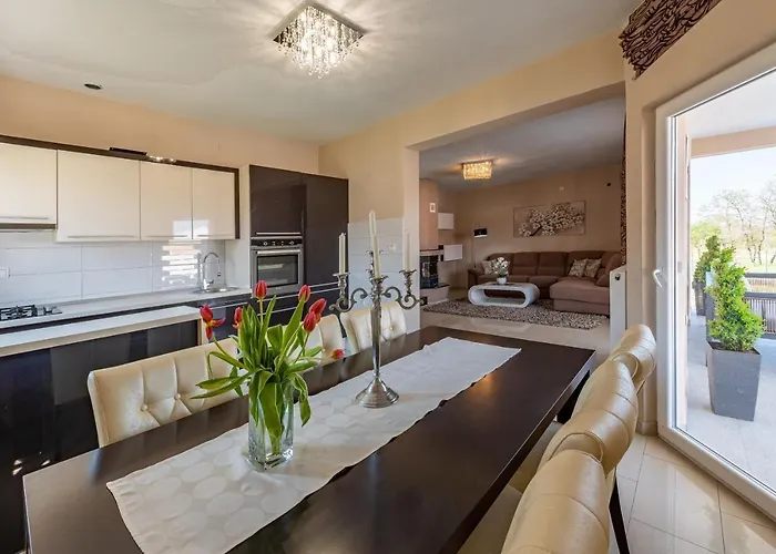 House Karla Вілла