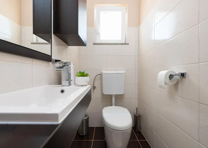 House Karla Вілла *